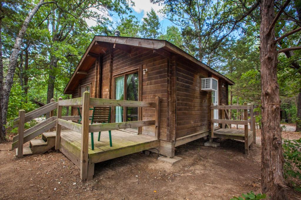 Lake Texoma Camping Resort Cabin 17 Main image 1